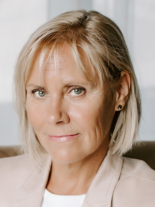 website_portrait_louis-wilkie_m Lois Wilkie, Psychotherapist
