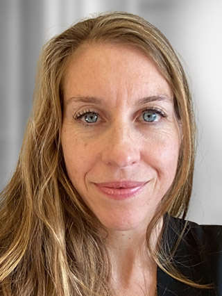 website-portrait-brenda-abrahamson_m Brenda Abrahamson, Psychotherapist, Blake Psychology